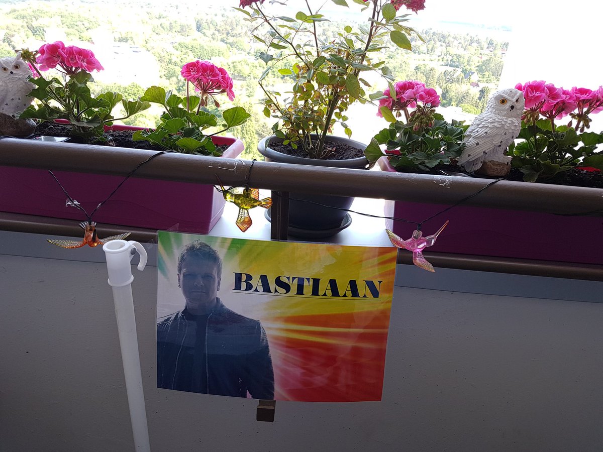 AndreaBln's tweet photo. @BastiaanRagas crazy..aber just a little Bit 🤣🤣 https://t.co/Hy0C6BbKeP
