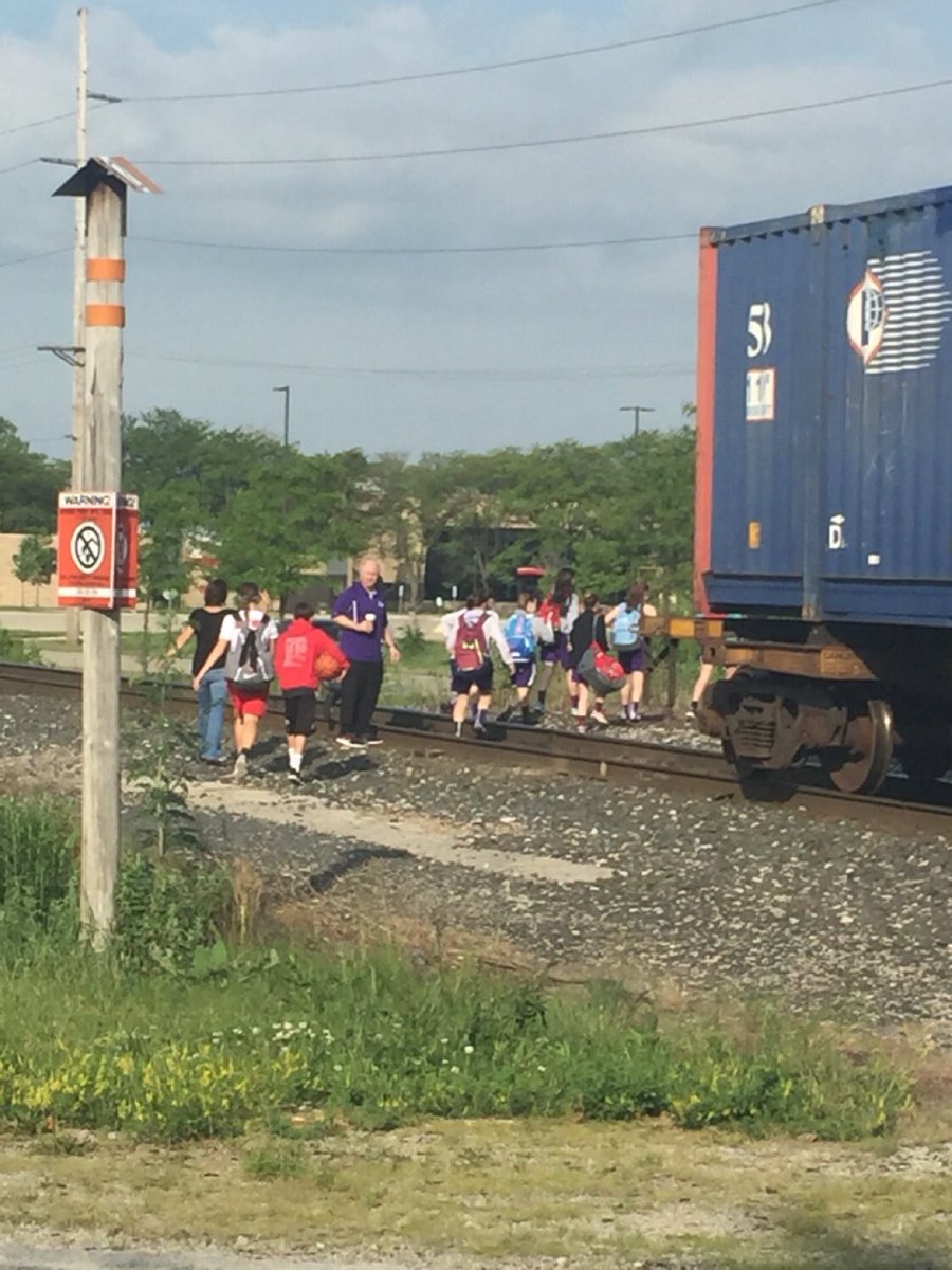 Swordfish4716's tweet photo. Erie Magic had to walk to first game as train blocked road to gym #goodwarmup https://t.co/CtoCt1tN3L
