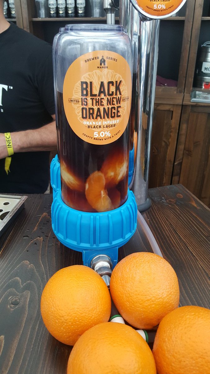 thebeernut's tweet photo. The pewr oul Randall is going out of fashion but @montbeerie is keeping the faith at #Killarneybrews. https://t.co/p69qaCtLVf