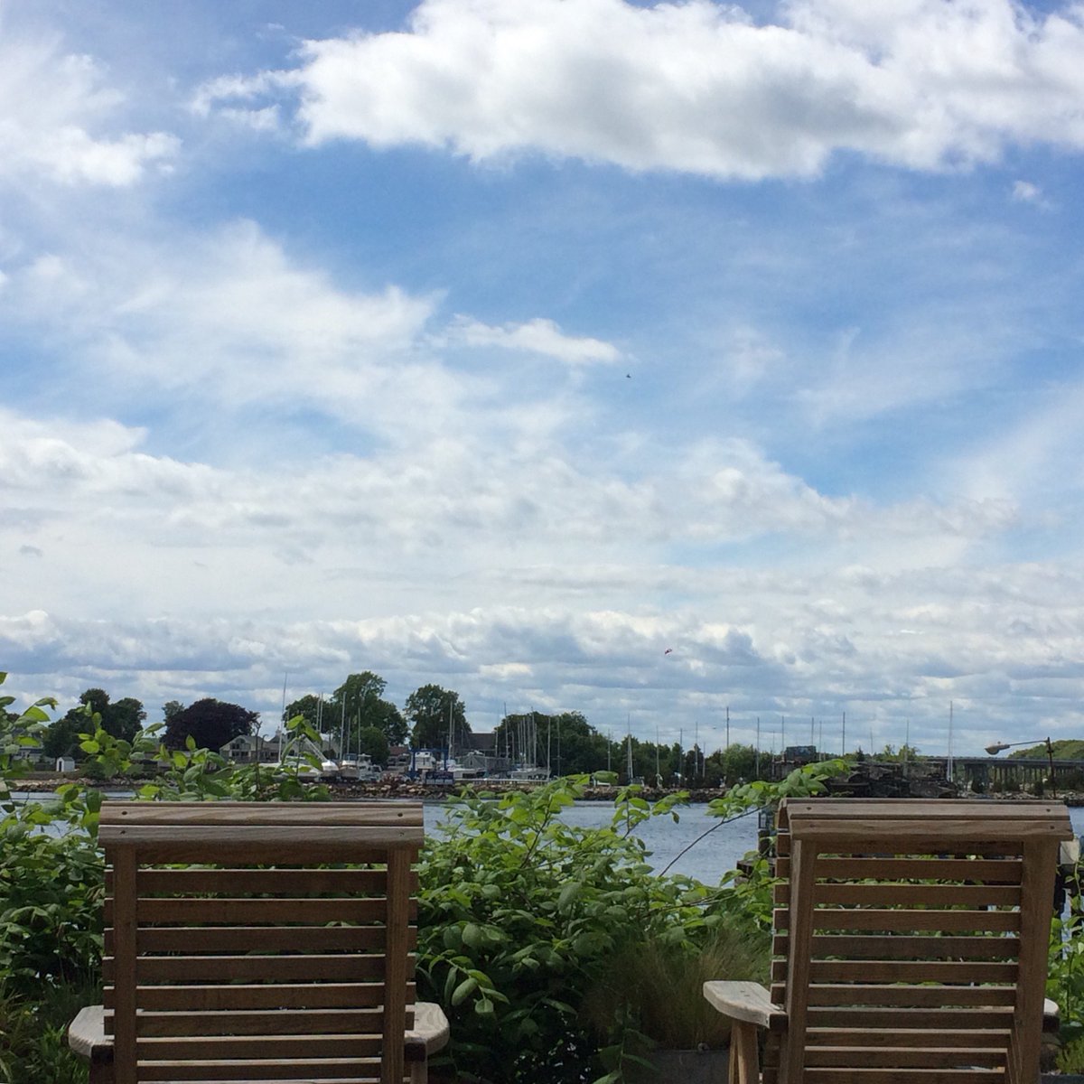 RemoteRhode's tweet image. Learning to take time to rest and move a little more slowly. Places like this help. #RhodeIsland
remoterhode.wordpress.com/2017/05/28/tak…