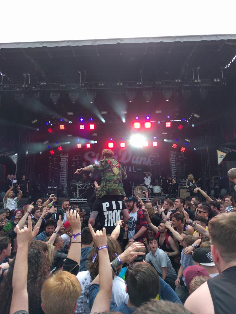 One of the best things I've seen all year... <a href="/CrossfaithJapan/">CrossfaithJapan</a> riding <a href="/PitTrollMosh/">🤘 Pit Troll 🤘</a> through the crowd! Lit. #slamdunkfestival #Crossfaith
