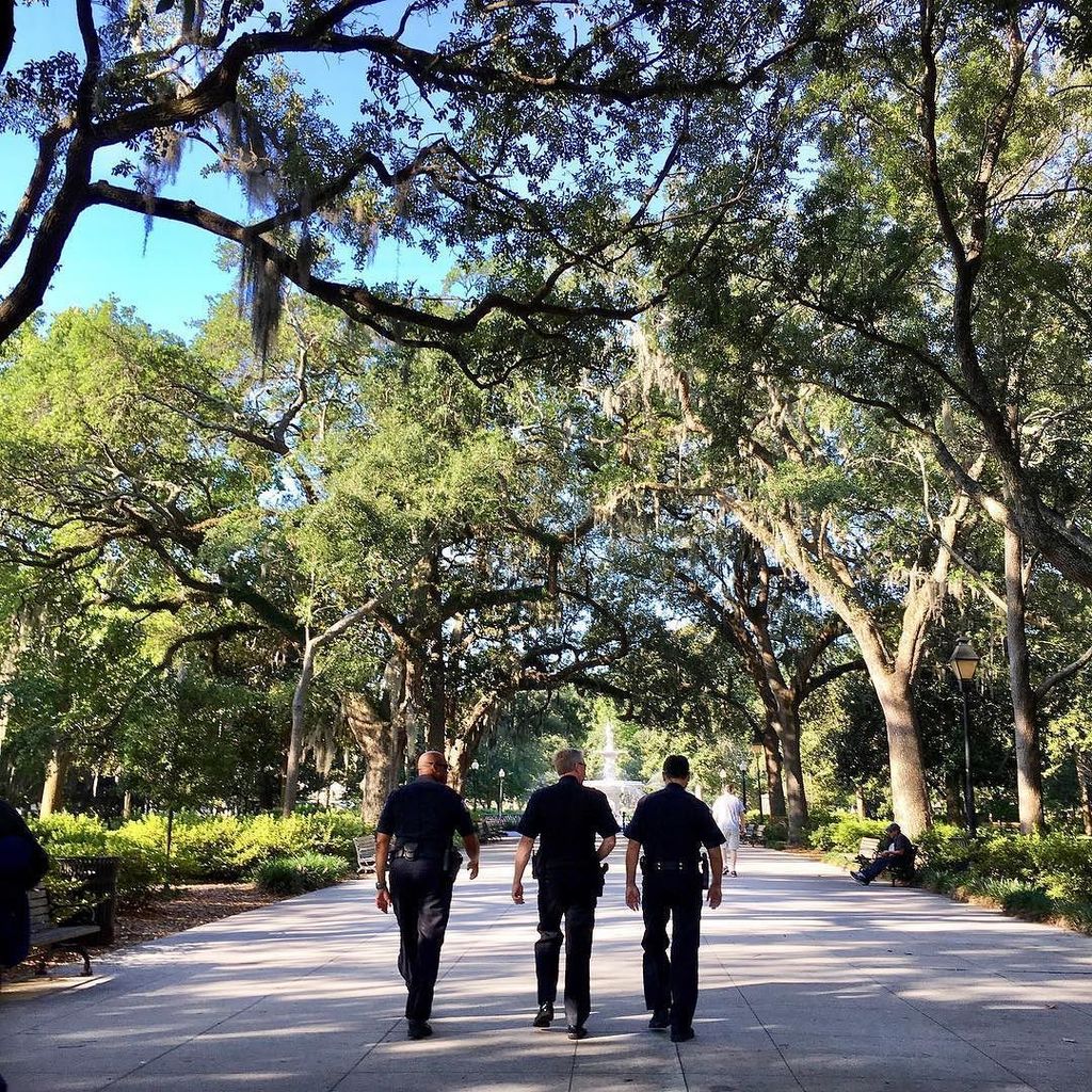 phoenixsavannah's tweet photo. Great day yesterday at the #savannahmile honoring the fallen first responders, their families, and our military he… https://t.co/cugR1SJujj https://t.co/xcPMlx89yA