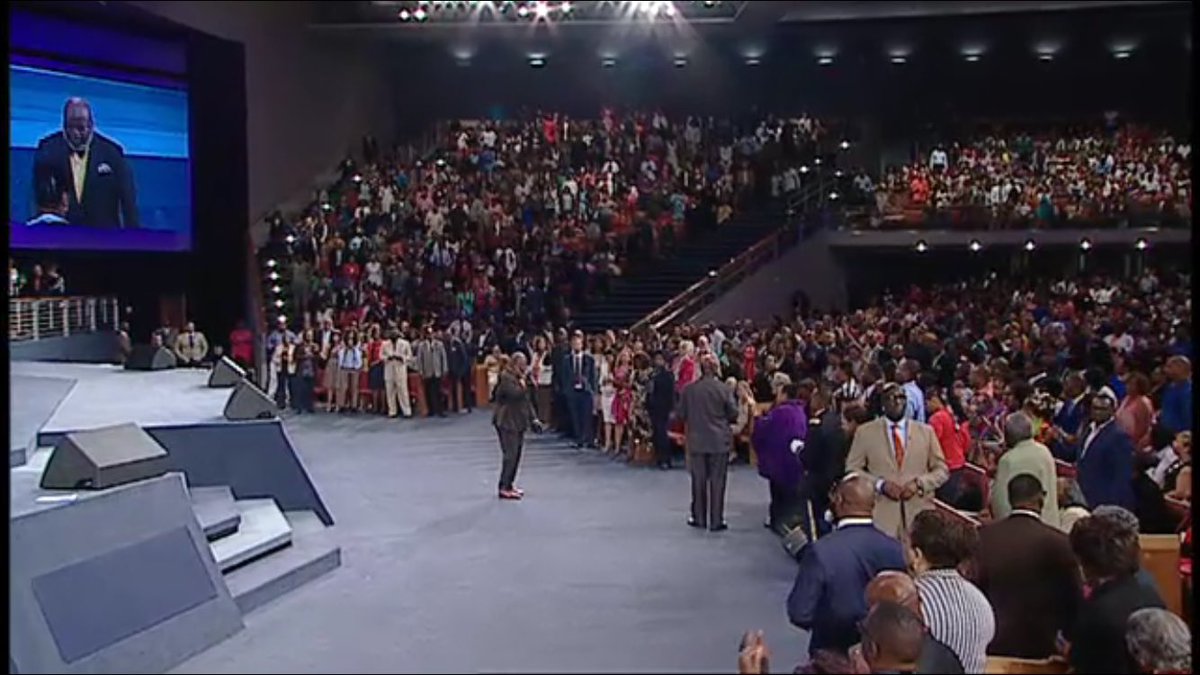 BishopJakes's tweet image. Keep striking! You're close to your blessing! #TheTransfer #tphonline
