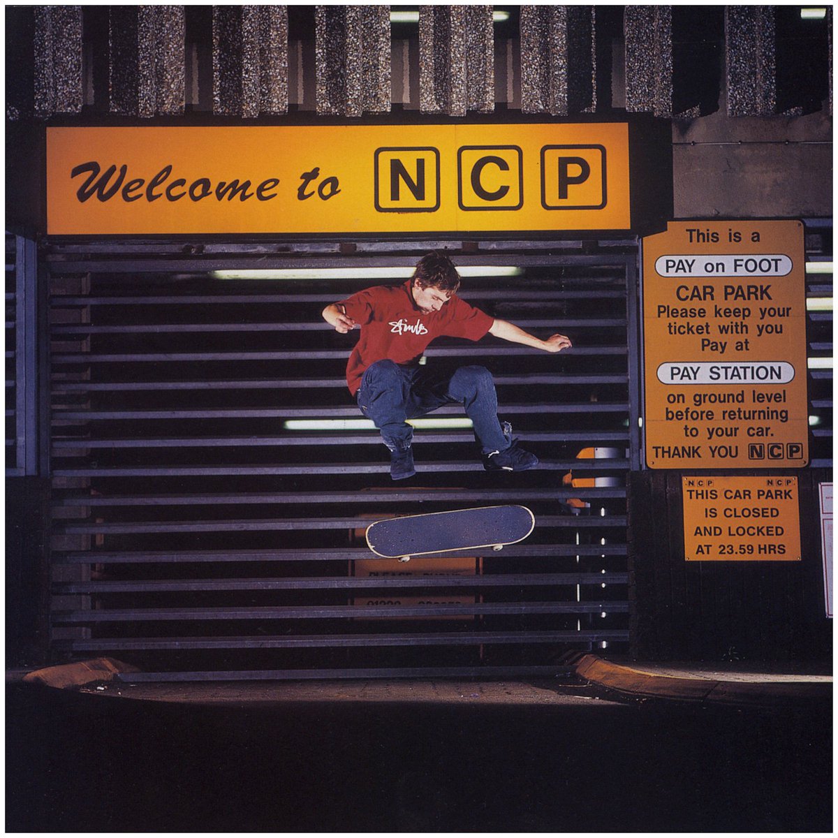 Sidewalkmag's tweet photo. #cardiff road gap #kickflip by #joshperrett wearing #redtopbluejeans for #sidewalkmag 68 #2002 photo #horse #ukskateboarding #wales https://t.co/R2p7aj6N4J