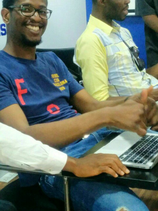 weCodeNG's tweet photo. Let's decipher his code sign:
"May the best team win" π #WeCodeHackathon #Hackathon @markessien @ozoesono @mrbankole @emekaokoye https://t.co/P5Dc9mFewa