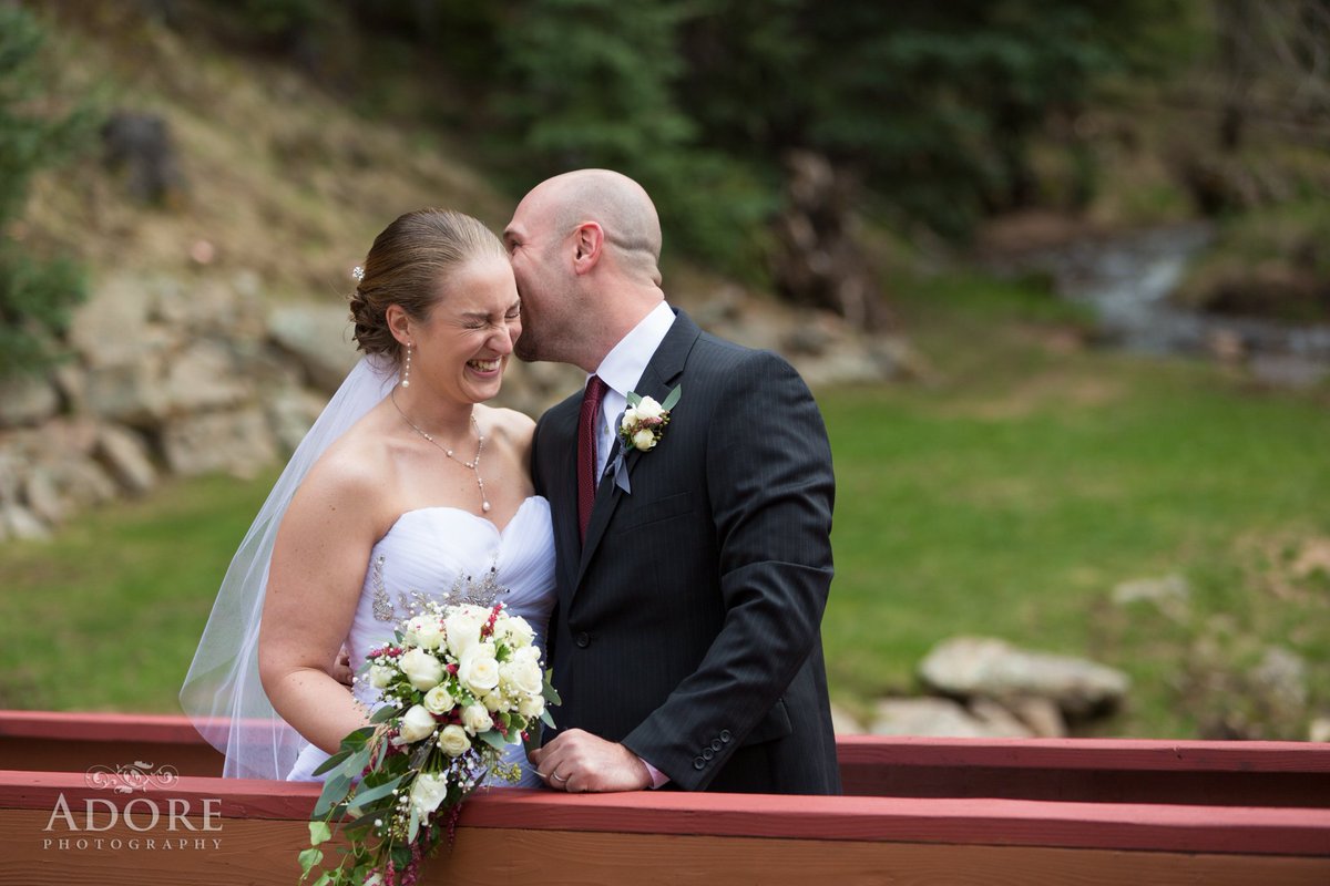 Happy 1 year #anniversary to Amanda and Zach! Photo by Adore Photography #beyondbouquet #jaclynmichelle #happycouple #weddinganniversary