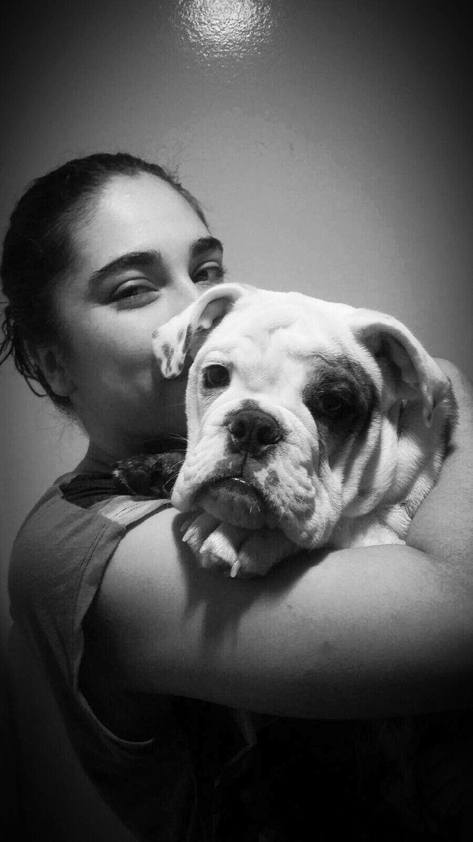 Snoopy_Bulldog's tweet photo. #mommymondays Me and my mommy https://t.co/BnrJmjqz2G