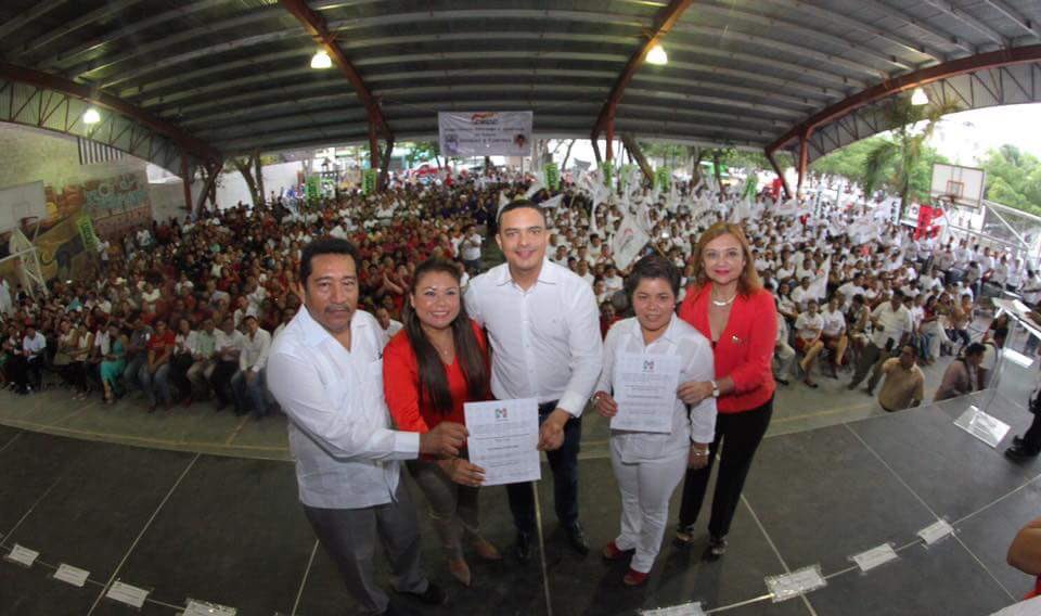 PRIBJOficial's tweet photo. Enhorabuena Nicacio Canche y Narda de la Cruz por tomar protesta como Presidente y Secretaria Gral del CDM del @PRITulum. #SomosPRI https://t.co/Jk6KvMrNuv
