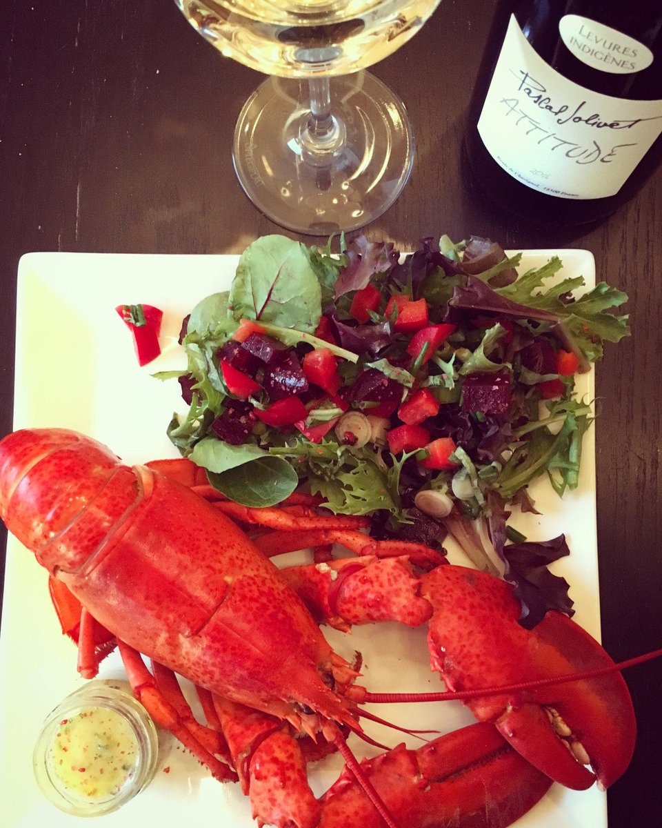 Lobster roll à la mayo épicée maison harnoisalacarte.com/2017/05/28/lob…