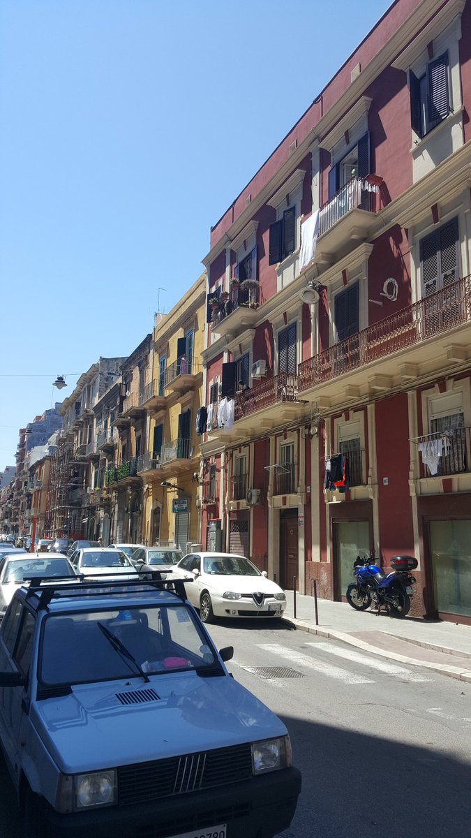 dalenejn's tweet photo. 1 ste stop Bari https://t.co/vkyZFL90Kl