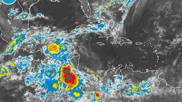 TReporta's tweet photo. Emiten aviso de prevención por lluvias con actividad eléctrica en varias regiones del país https://t.co/tCM8e1ZXt4 #Panamá https://t.co/CNoqZxI3E2
