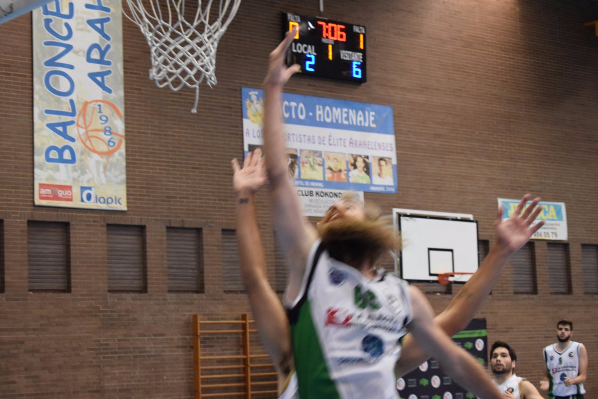 #FF2SENMAS17 Minuto 5 del primer cuarto y todo igualado. Nervios y emocion @CDCareba 8 <a href="/CBLaUnion/">C.B.Q La Unión</a> 6