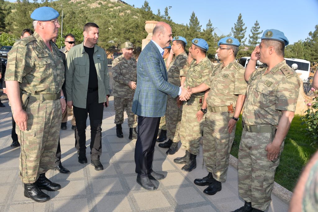 suleymansoylu's tweet photo. Çakırsöğüt Jandarma Komando Tugayı'nda kahraman evlatlarımızla bir aradayız https://t.co/ftSqGPSMmn