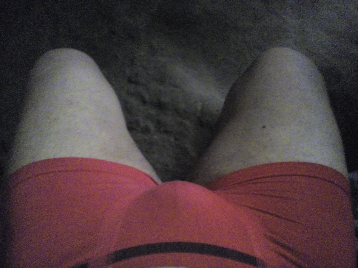 hotangel's tweet photo. Al de rojo me lo 🙊🙊 Buen Día Mundo twittero 😏😏 https://t.co/zuG0YIpoTv