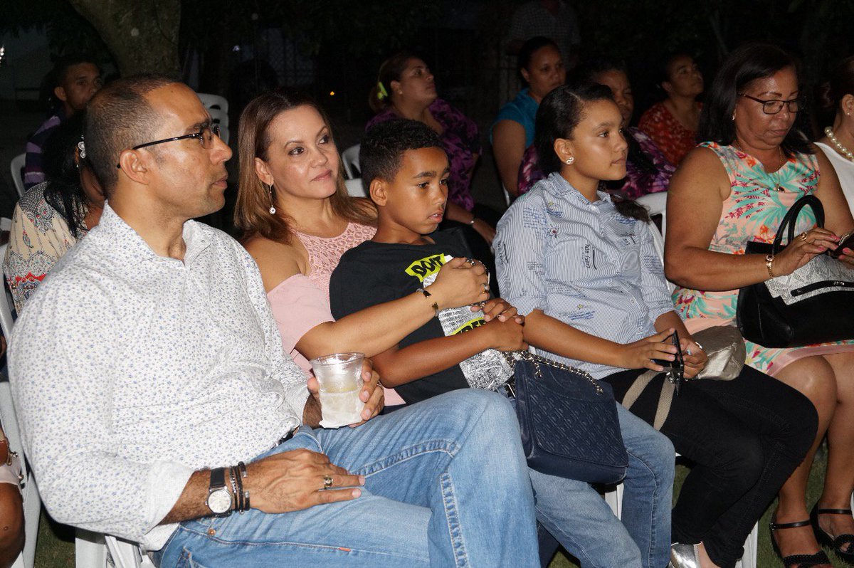 Hamletamadomelo's tweet photo. Nada podrá emular todo el esfuerzo y el sacrificio de una madre. Felicitaciones a todas esas Madres Dominicanas Fieles. #DiosLasBendiga https://t.co/ee5V75gPoe