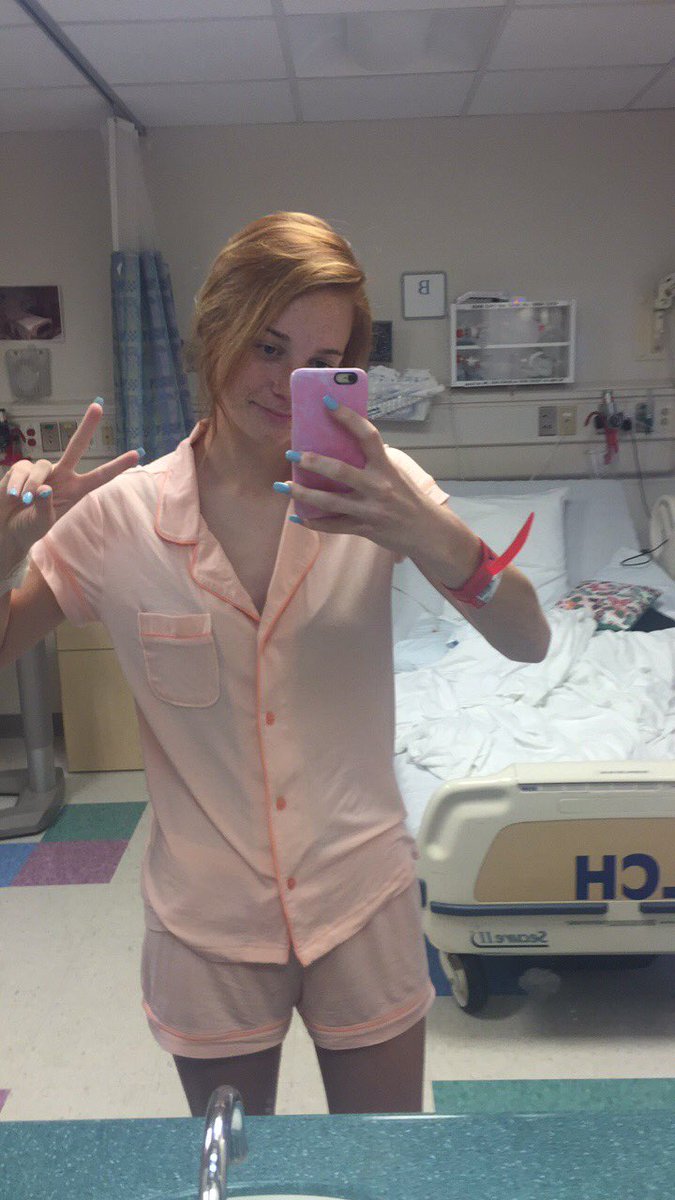 bekah3000's tweet photo. It took 9 days, surgery, countless nurses/doctors, and lots of support to put that smile on my face. But I'm back and better than ever😁 https://t.co/VJw8UkRKxp