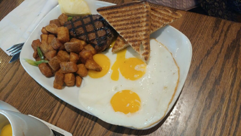 AlphaMaleDiet's tweet photo. Classic breakfast. #SundayMorning https://t.co/8VNltXcuWN