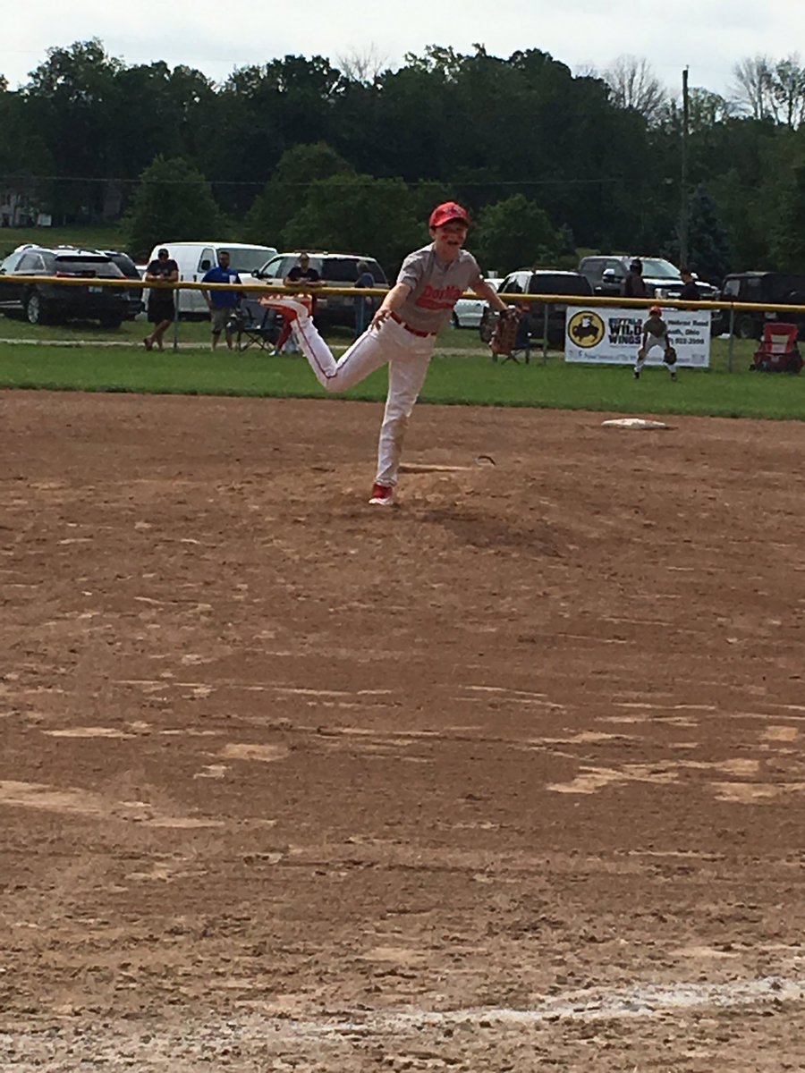 ChrisHelms9's tweet photo. Onto the final 4 of the 24 team varsity memorial tournament. Way to come in and throw strikes Owen to finish off Johnstown #odogg #9 #DorMar https://t.co/Z8GcTYC70x