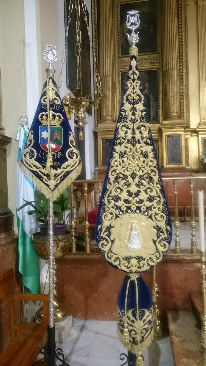 La Hermandad del Rocío de Lucena incorpora dos nuevas insignias a su guión: La Hermandad de Nuestra Señora del… dlvr.it/PG9K4R