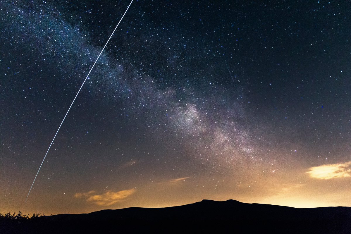 An initial edit of the ISS passing over the Brecon Beacons. Taken from the Visitors Centre following a superb workshop with @awallacephoto