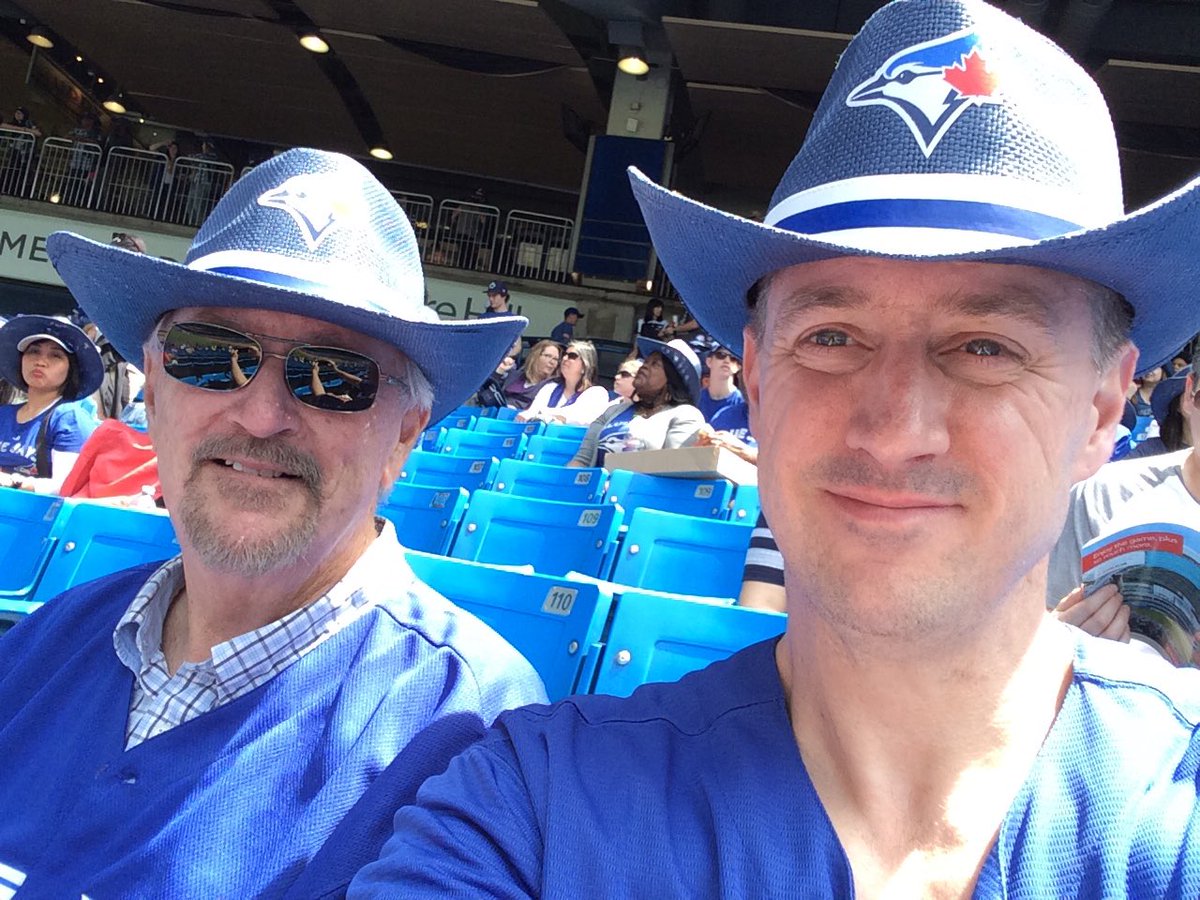 Olostar's tweet photo. Good 'ole boys looking for the sweep #letsrise https://t.co/PGrEFVMmA5