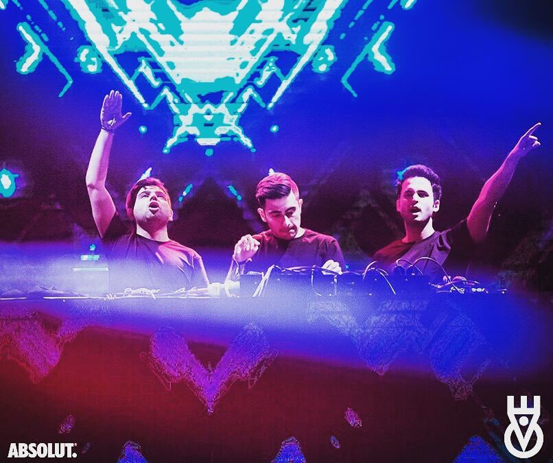 DevrajSanyal's tweet photo. May the @ForceMusic_ be with us all as we start getting ready for @EVCIndia 2017. @rishabhjoshi @ShaanMusic & @sarthack burning it #EVC2016. https://t.co/YMZnB52YeI