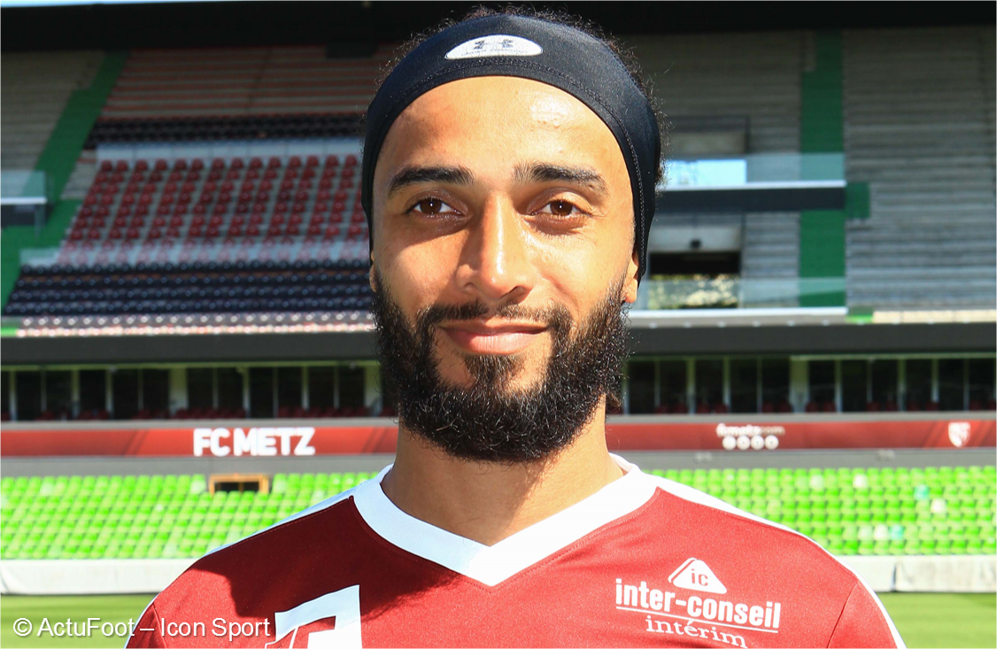 ActuFoot_'s tweet photo. @Independent Assou-Ekotto : "C'était juste une blague. Ce qui est fou, c'est qu'on prenne ça au sérieux. Comme si je voulais devenir acteur porno..." https://t.co/eRQmFbQvjT