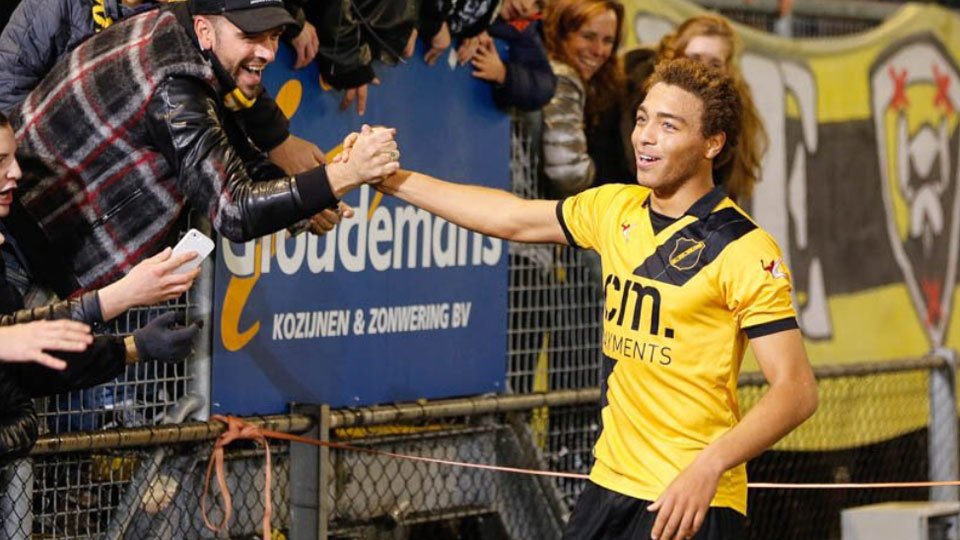 sporza's tweet image. Vreven promoveert met @NACBredaFC naar de Eredivisie, met dank aan hattrick van @CyrielDessers sporza.be/permalink/1.29…