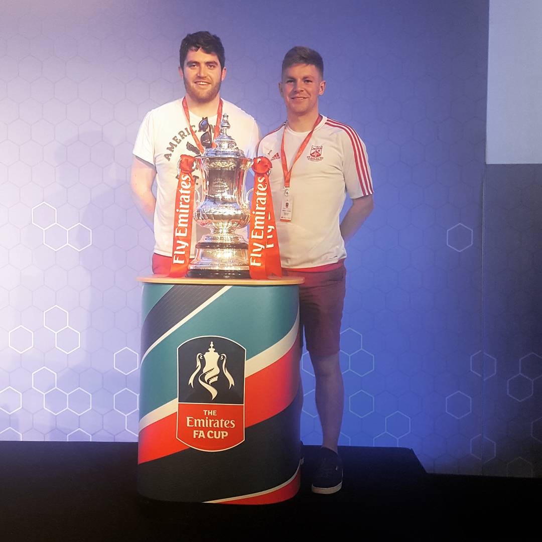 thefatkid88's tweet photo. Curtain comes down on a great impromptu weekend at Wembley with @NotNiallScanlon #SCANchez https://t.co/gS0IHhmomA