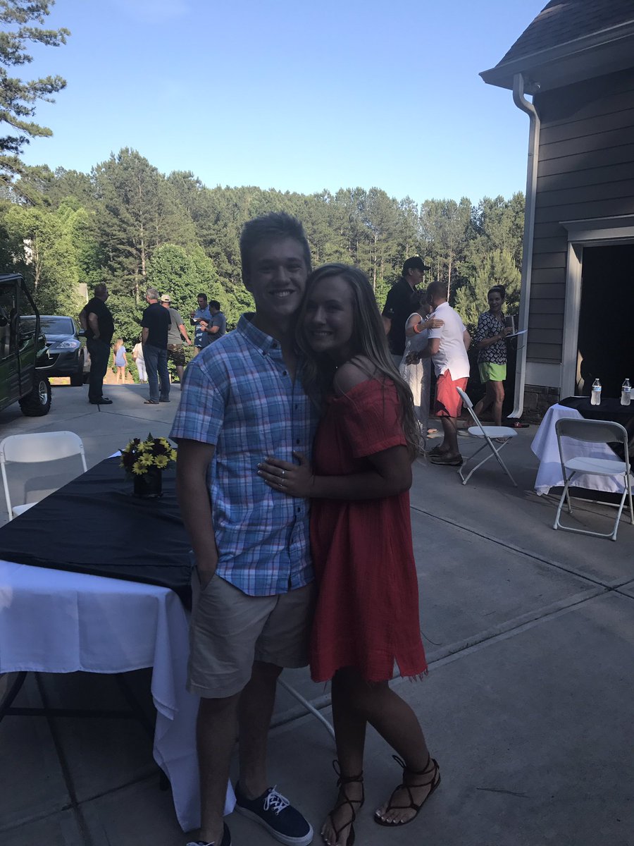 baylee_cook's tweet photo. Happy birthday Caden !! Super jealous you're in Cali right now...but can't wait to celebrate when you're home❤️🎈 https://t.co/uJGFIjpCUg