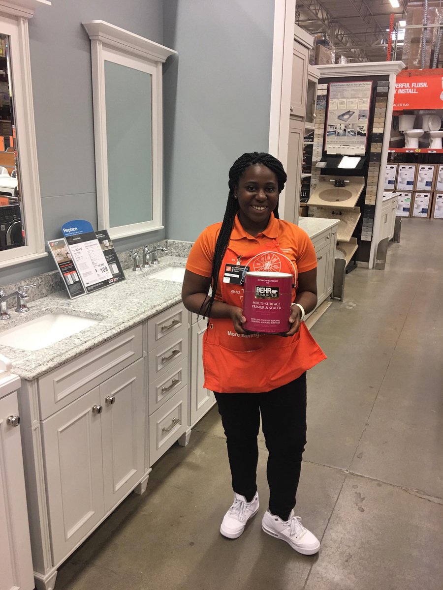 District28MET's tweet photo. #MET4109 #MemorialDayWeekendPaintSupport #District28 @PaulSSchnell1 @Sharmarl_King @Tina_A_Perkins @EMHDStore4109 https://t.co/7AqtaSs3JU