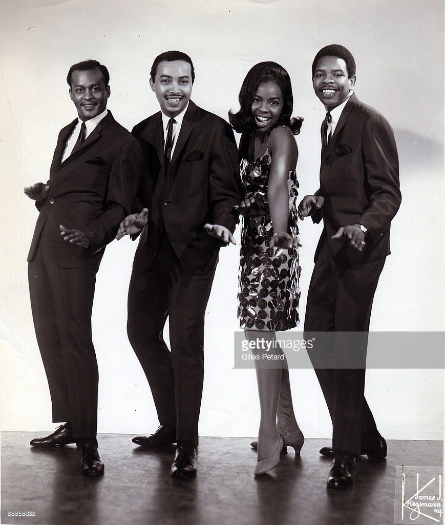 Happy Birthday to Gladys Knight who turns 73 today! 