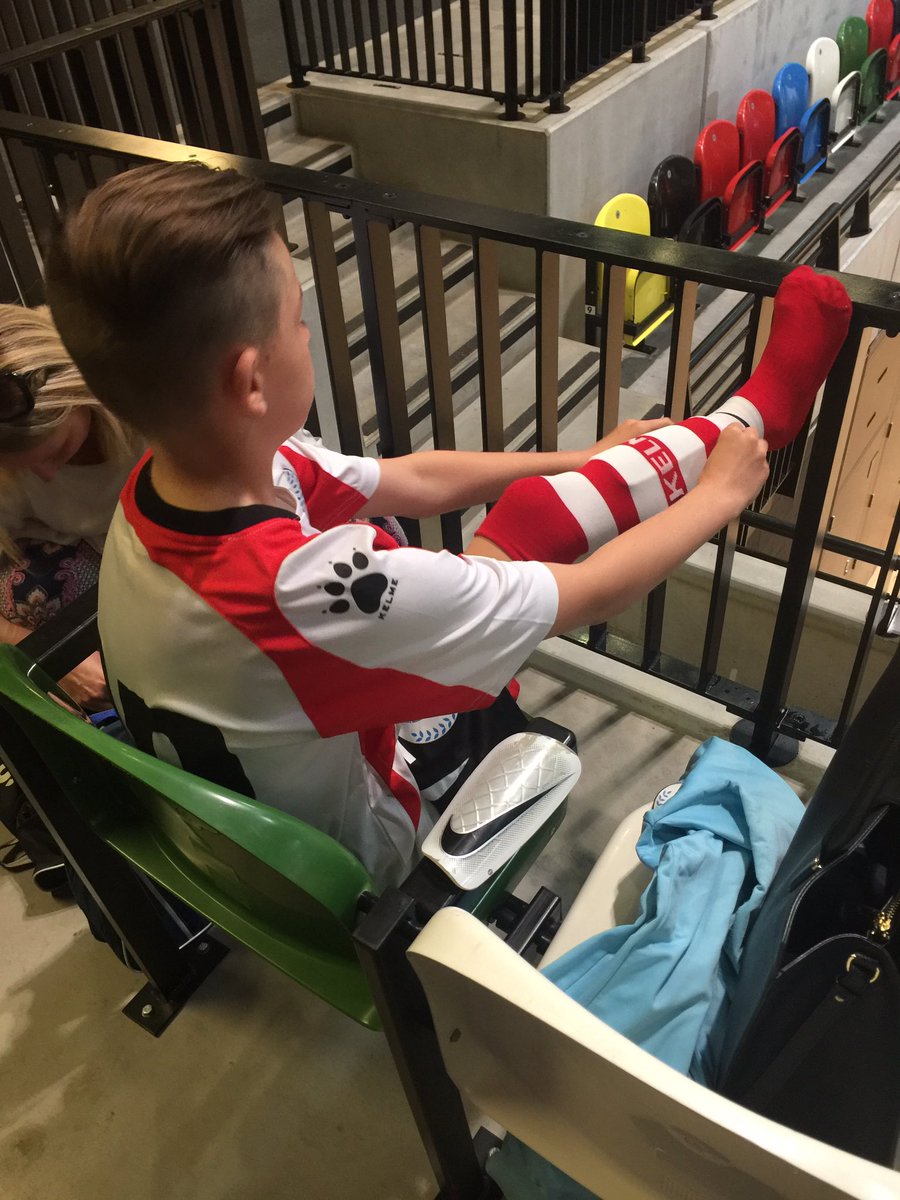 @12Mase getting ready for his Futsal match at the Copperbox <a href="/LondonWizardsFC/">London Wizards</a> @FutsalBocas