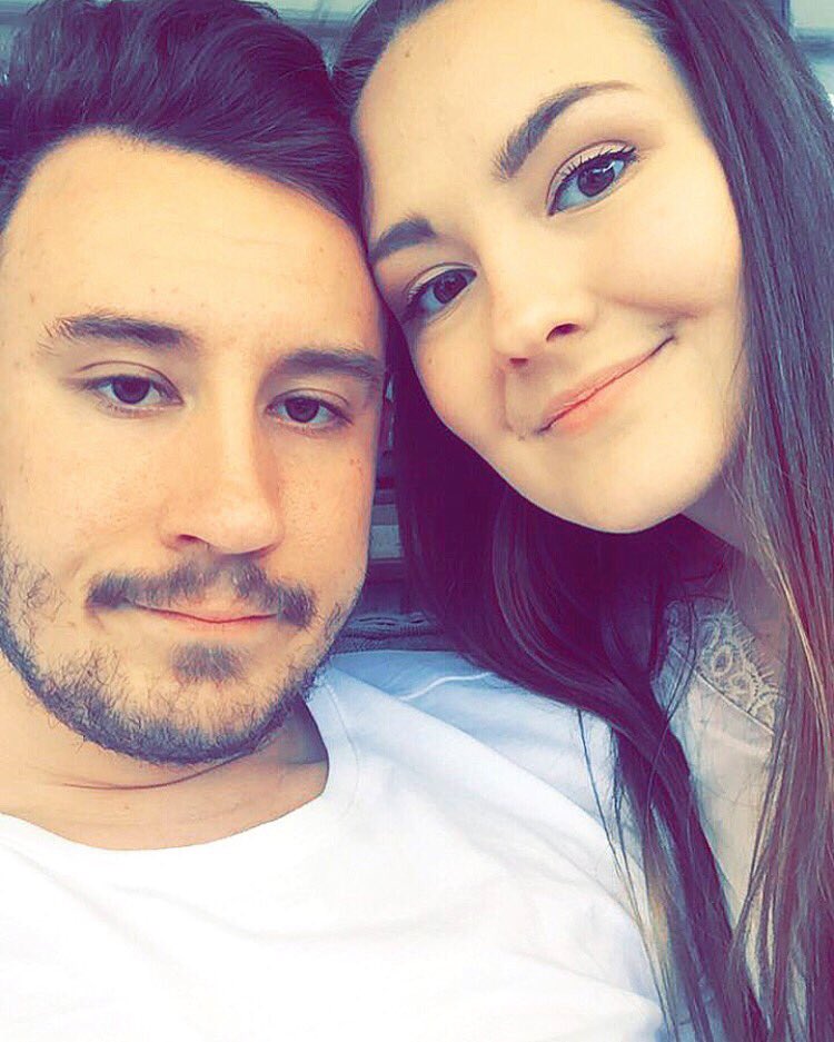 sarajuliaellen's tweet photo. Tiden går snabbt när man har kul, 2 år💗🌸 https://t.co/SVzoKnDyjQ