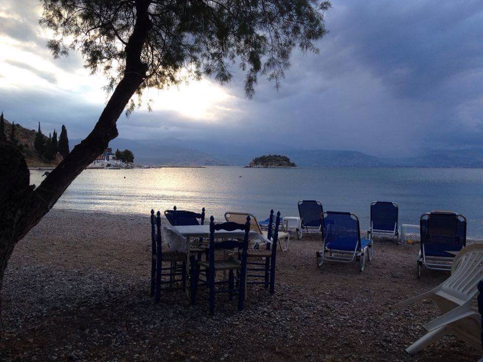 Palescapades's tweet photo. #Nauplie#on attends plus que vous#Coucher de soleil#Palamidi Escapades# https://t.co/Eu5drd6Xnt