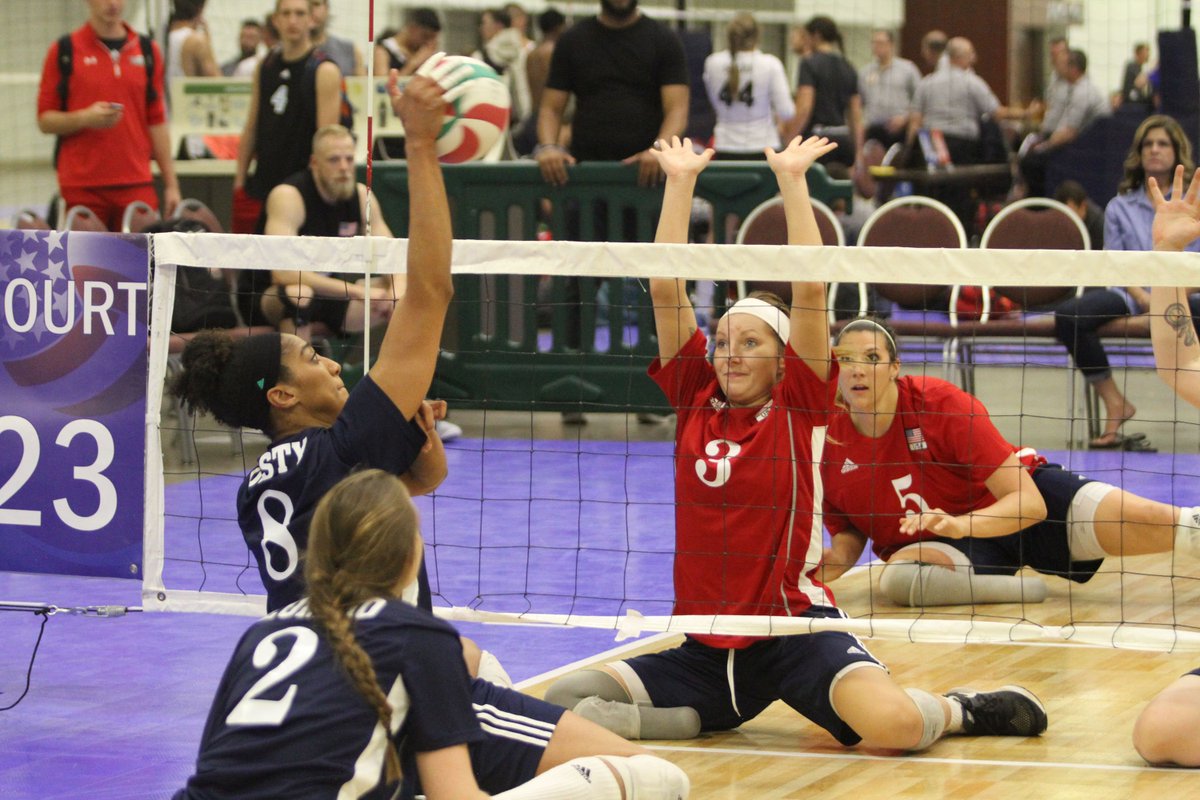 #USAVwsit coaches presented <a href="/TeamUSA/">Team USA</a> #OrderofIkkos medals; details + men's &amp; women's sitting gallery at #USAVopen. bit.ly/528Ikkos