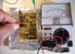 womensaudio's tweet photo. #DIYWeekend Testing Solder Connections for IC sockets and CMOS components - tin foil + DMM ohm meter @JamecoOnline https://t.co/Bk0jplXuif https://t.co/KwliTZcdCq