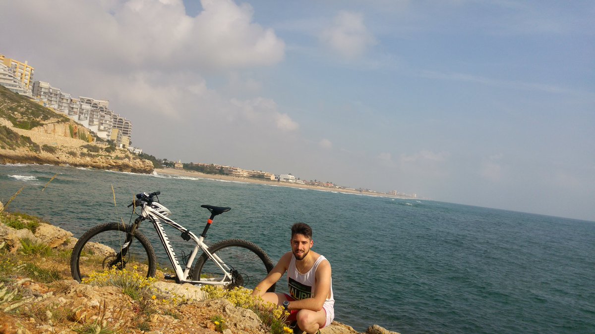 Kevinlemi91's tweet photo. Esto es disfrutar de la vida y lo demás tonterias!✌☀ Que no te engañen!😀 https://t.co/POzp9Fc8hw