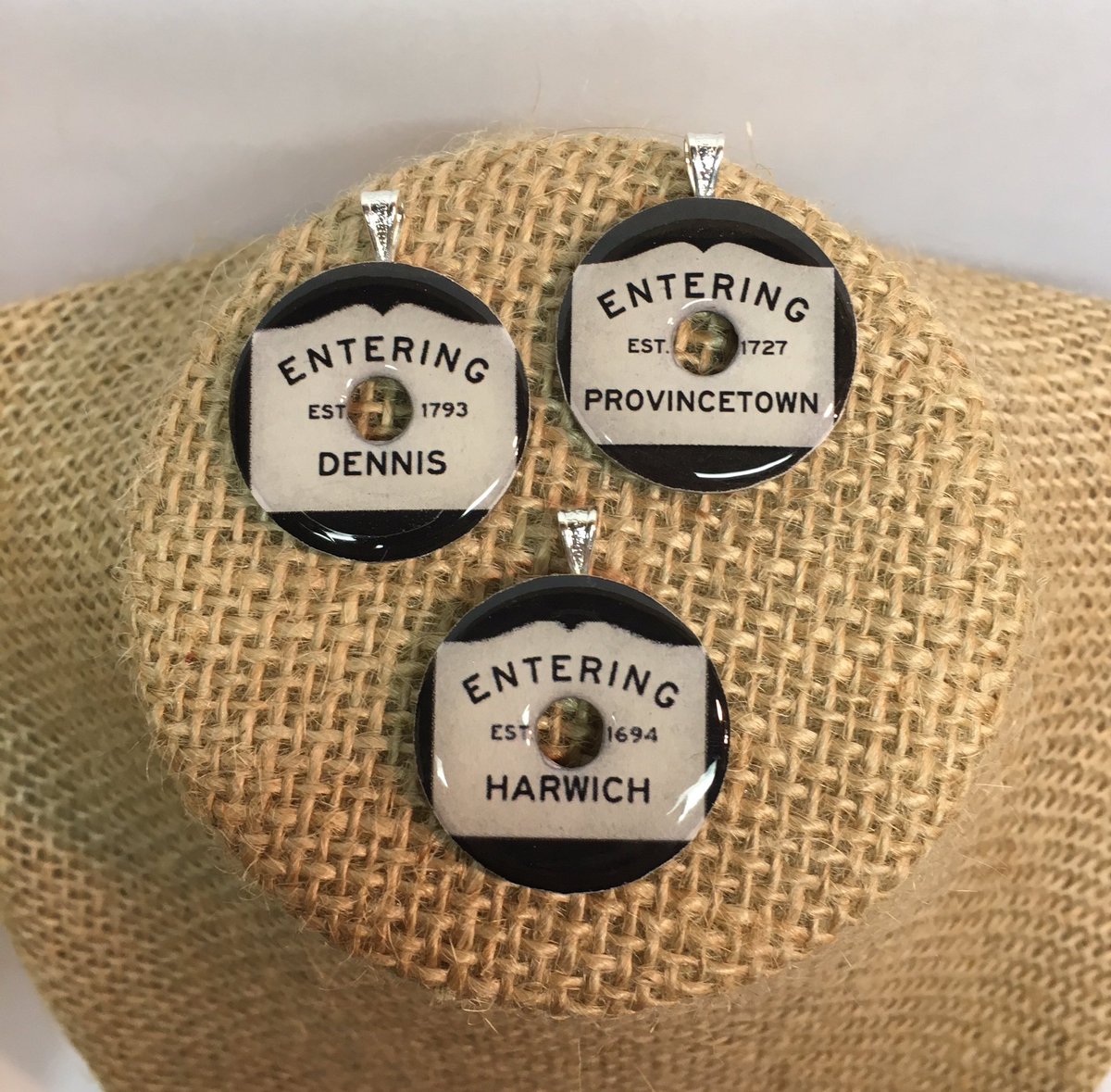 washershore's tweet photo. #CapeCod #Massachusetts #townsign #Provincetown #dennis #harwich #washershore https://t.co/YlMfTpeVmy https://t.co/1d6tjxJ9Up