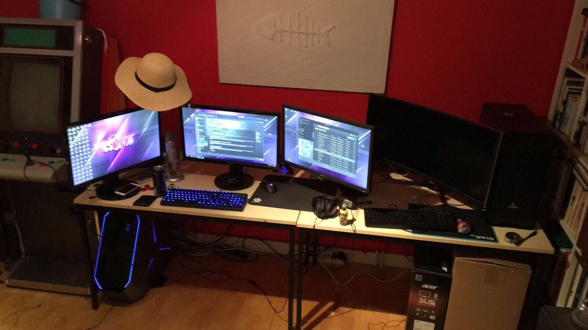 anomalyxd's tweet photo. I actually set up another PC just so I could do the Operation Hydra missions with myself because I have no friends :^) https://t.co/xl0GVG2bth
