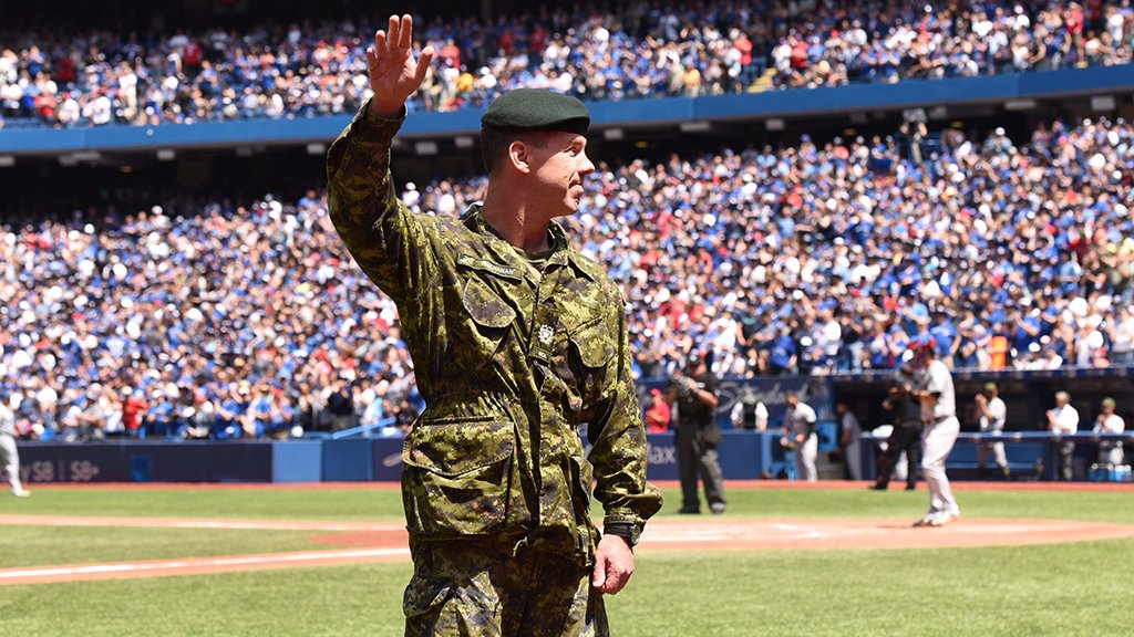 Today's Sunday Salute goes to Master Warrant Officer Todd Buchanan! Thank you, Todd, for your service. atmlb.com/2s4hGxO