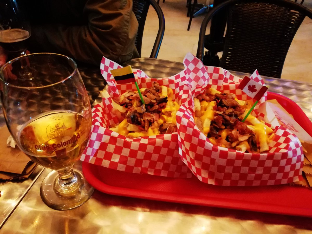 joseym25's tweet photo. #chefwally #Contenedorcota #poutines https://t.co/JZRs75Ntmc