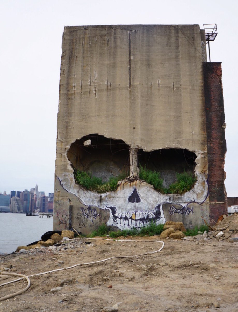 4rilla's tweet photo. NYC Memorial Day Sunday spent hunting graffitis in BK and Queens w/ @SakiWaki & @Halopigg, Greek food and this banger from #suitswon https://t.co/QOgyxru6lf