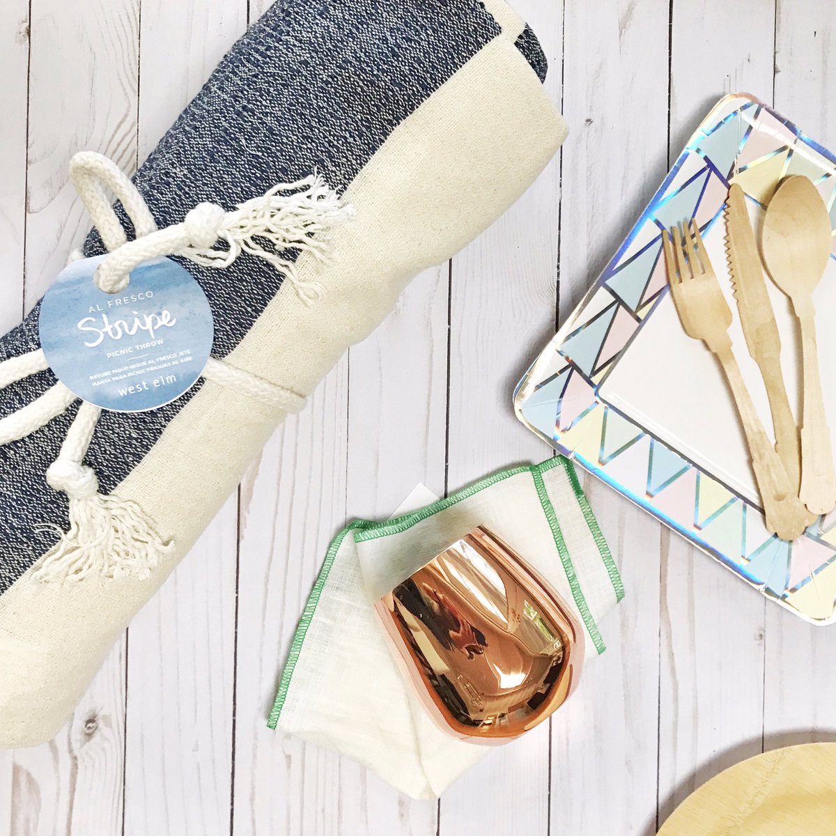 happyblogdotcom's tweet photo. Memorial Day picnic prepping with my @westelm. #alfresco https://t.co/CARH8qq0R3