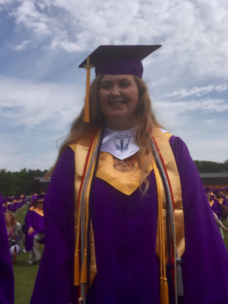 We had a great year in #APChemistry!! <a href="/KaylaNoelleSims/">kayla (taylor’s version)</a>