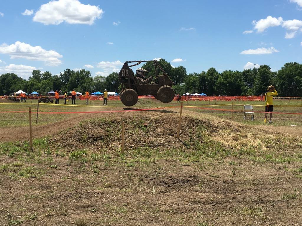 BaylorSAE's tweet photo. We made Baylor Baja history! Finished 18th in endurance! Didn't have to pit to fix the car during the 4 hour race! #BaylorECS #bajaKANSAS https://t.co/rvKz5bv9bb