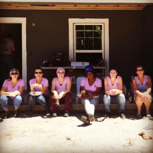 createandco_'s tweet photo. #creativesforacause #C4C @HabitatHills @womenbuild @CushWakeTampa #cushwaketampa #createandco #girlpower #volunteer https://t.co/sHarJ8MVJZ