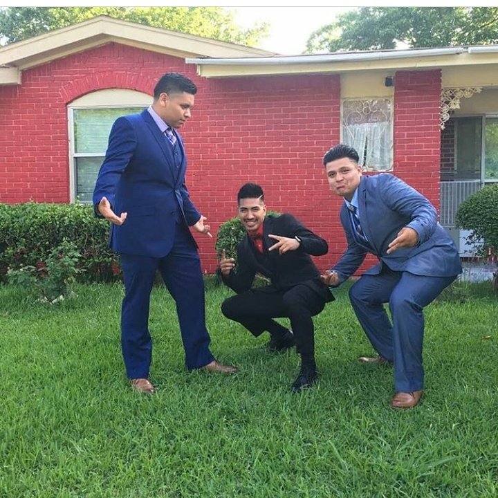 __salvadorg's tweet photo. A year ago today! #texantakeover #classof2k16 https://t.co/4VSO8B4JhM