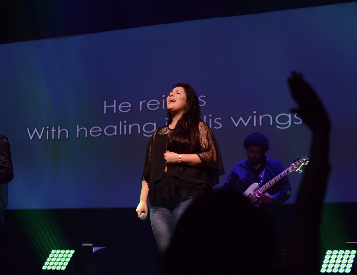 He Is Fighting For Us / Él Pelea Por Nosotros #CrossChurchWorship