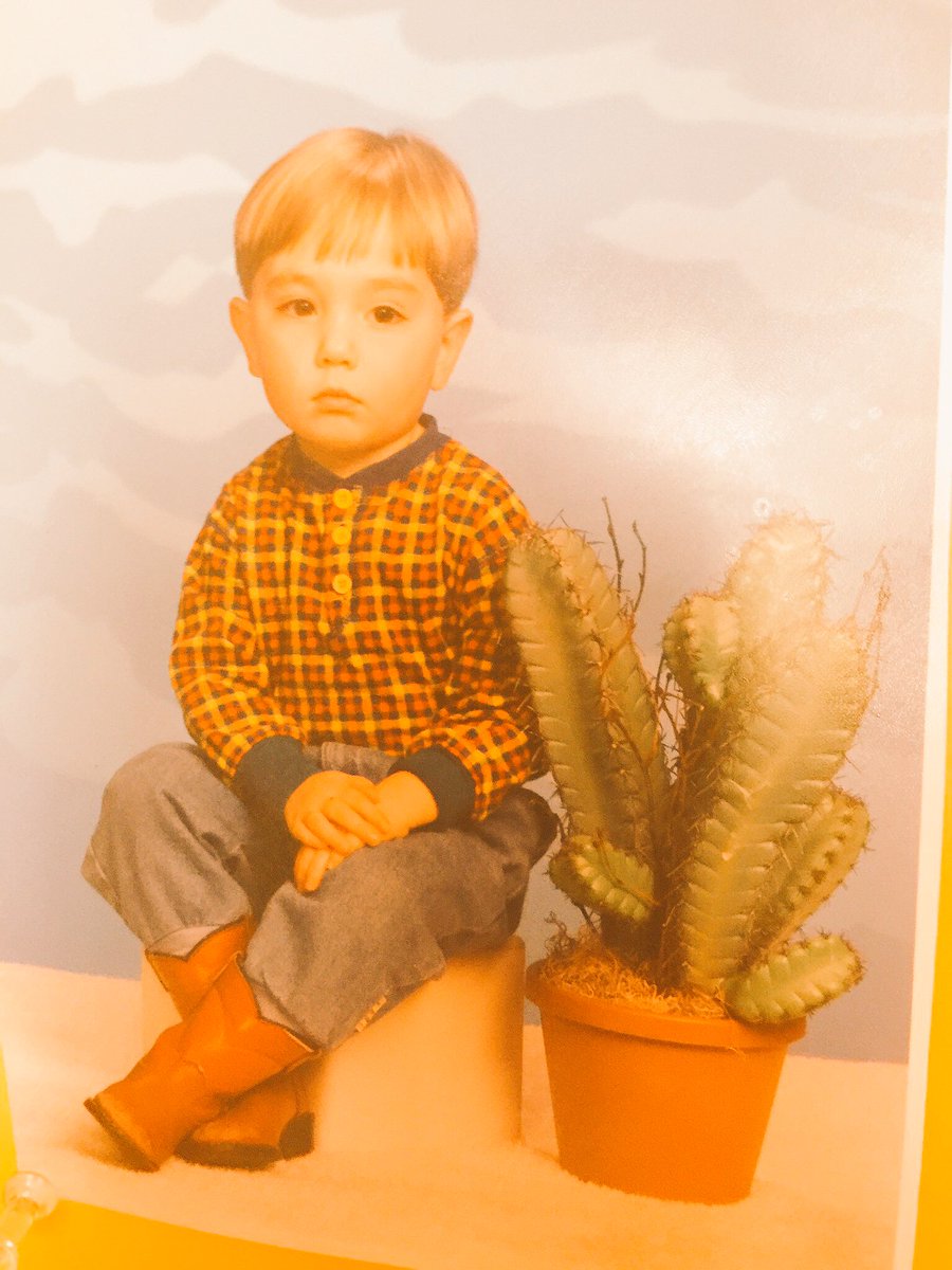 ClaraBrand3's tweet photo. Way to go Sammy Wammers! Gonna miss ya next year... #sadcactus #olegrad17 https://t.co/HPYavpEJ7T